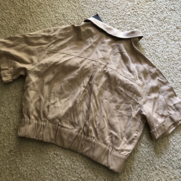 ❌sold❌nasty gal Jump in the Car-go Cropped Shirt - Picture 7 of 8